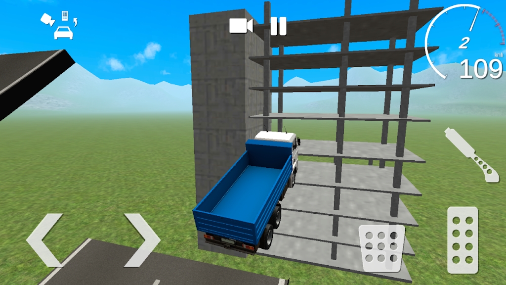 汽车与建筑物碰撞游戏3